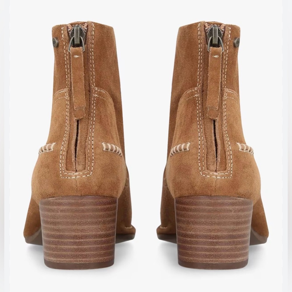 UGG
Bandara Block Heel Ankle Boots
Brown Suede